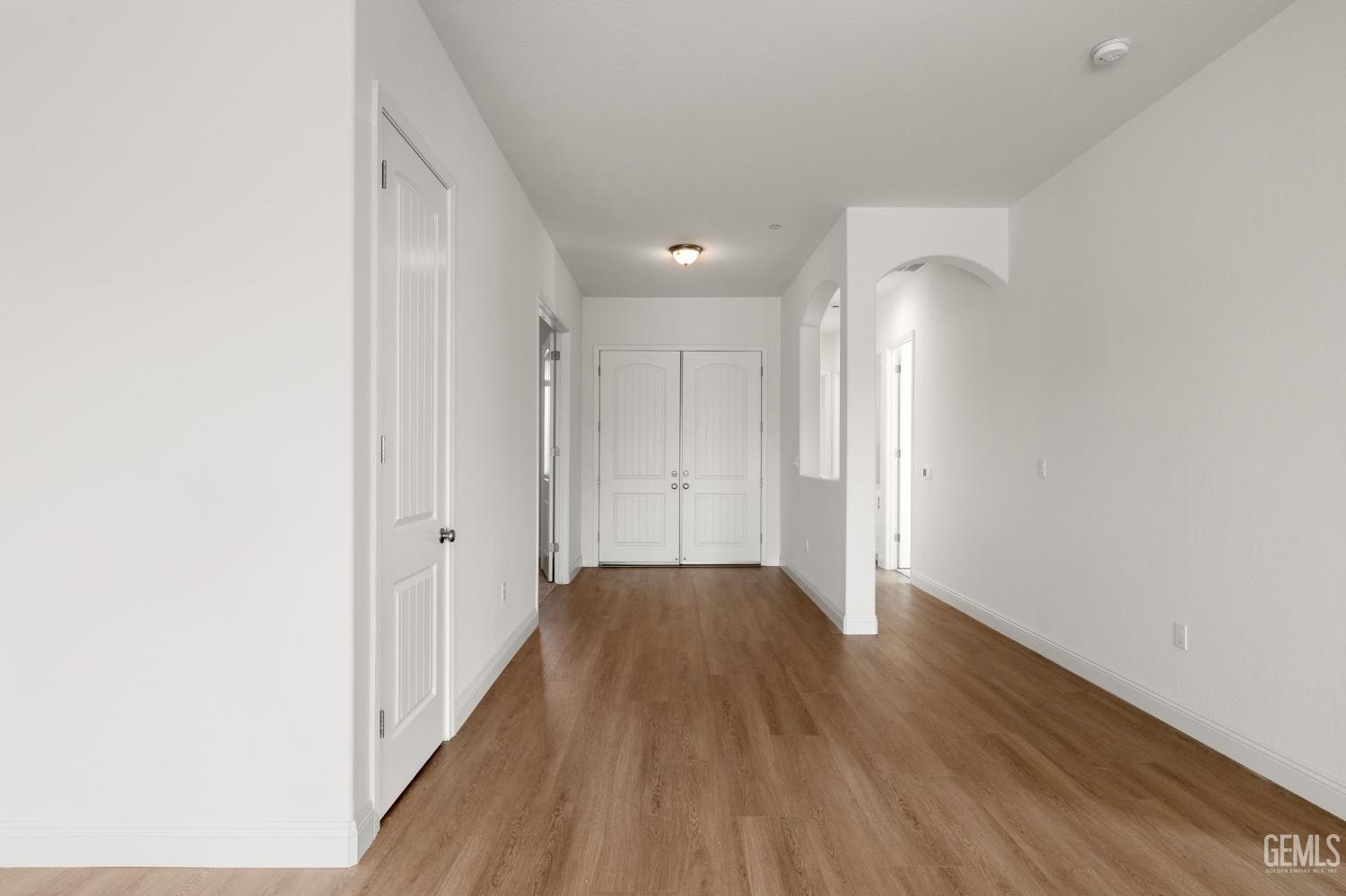 property viewer photo 5