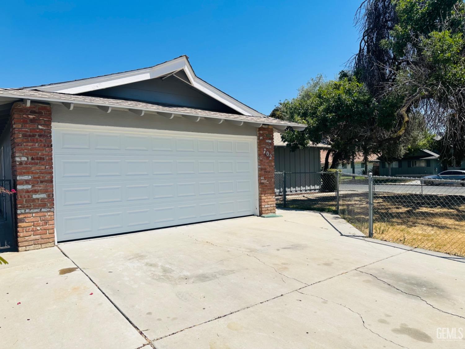 property viewer photo 1