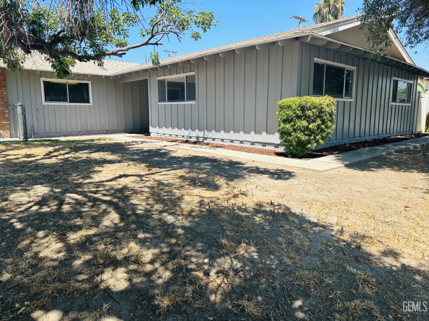 property viewer photo 4