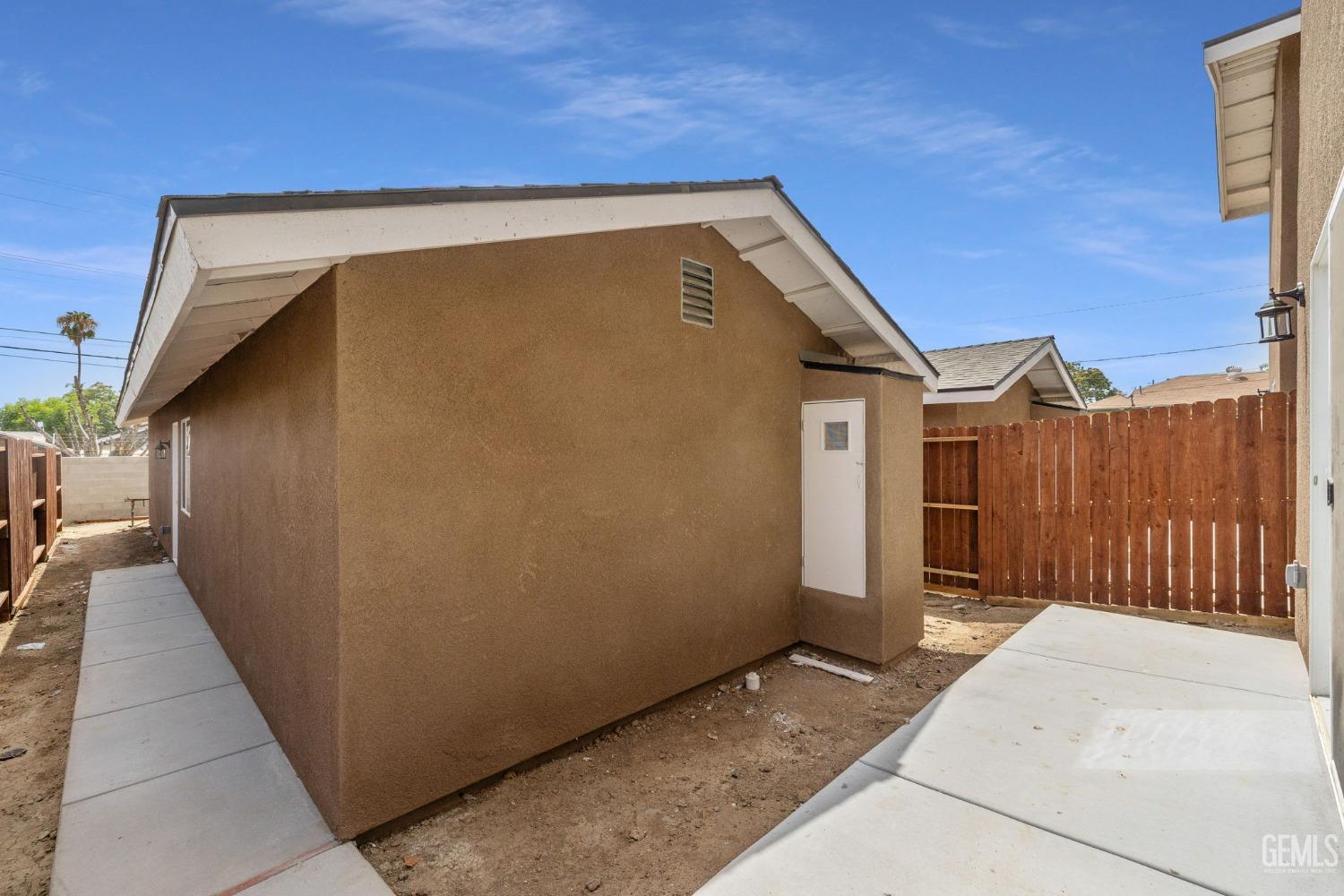 property viewer photo 17