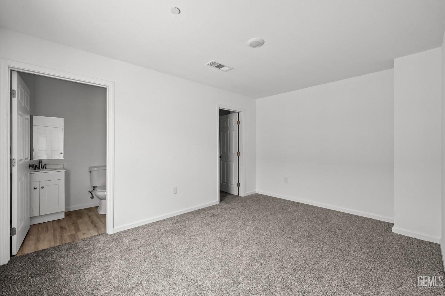 property viewer photo 13