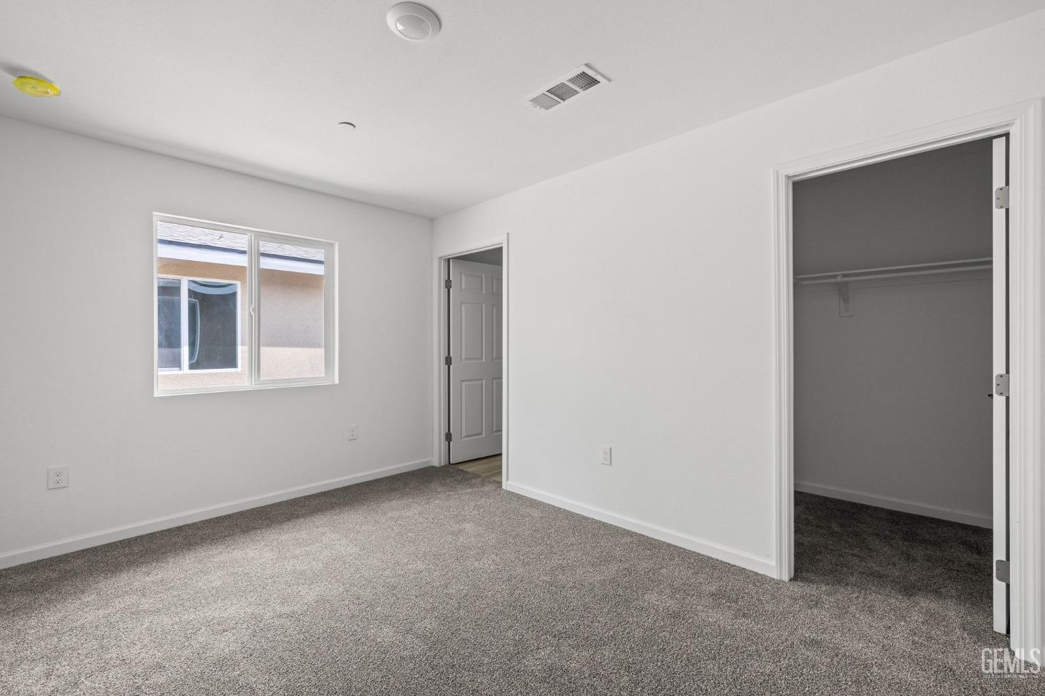 property viewer photo 16