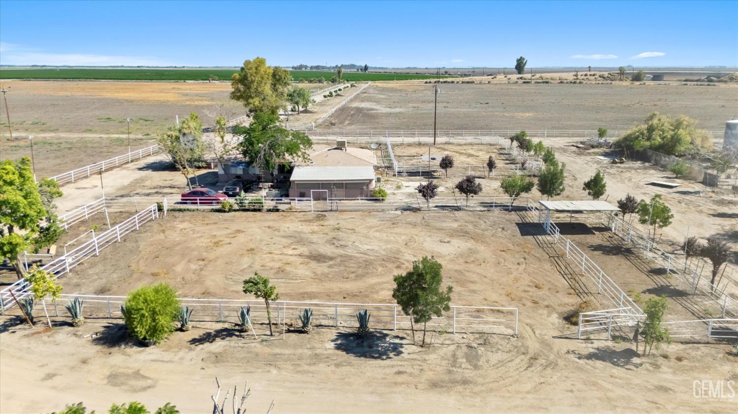 main property photo 40
