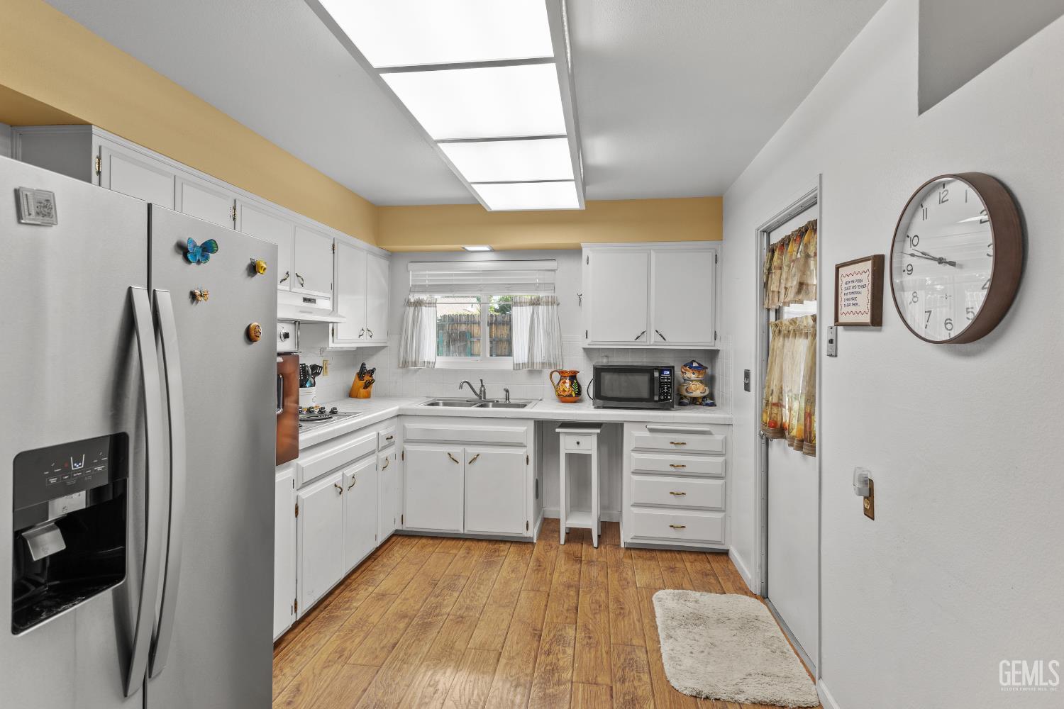 main property photo 9