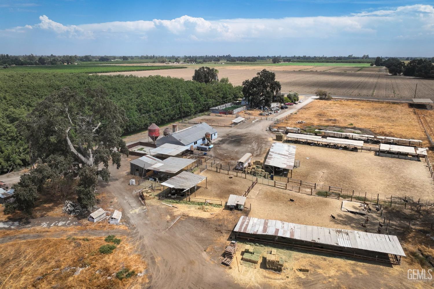 main property photo 8