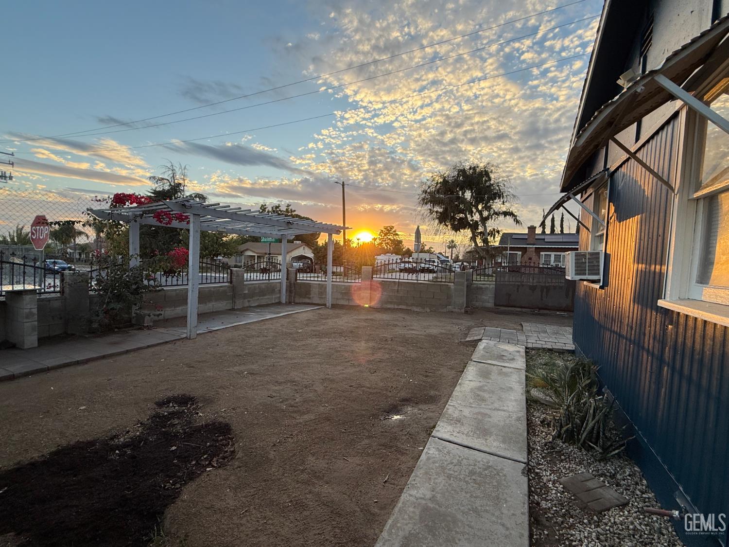 main property photo 8