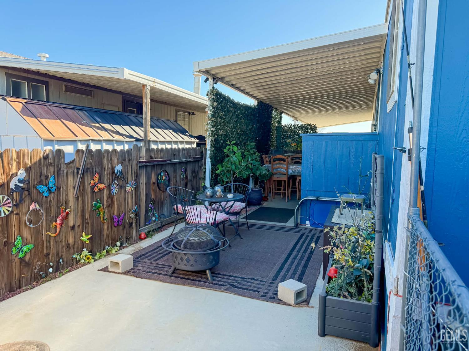 main property photo 14