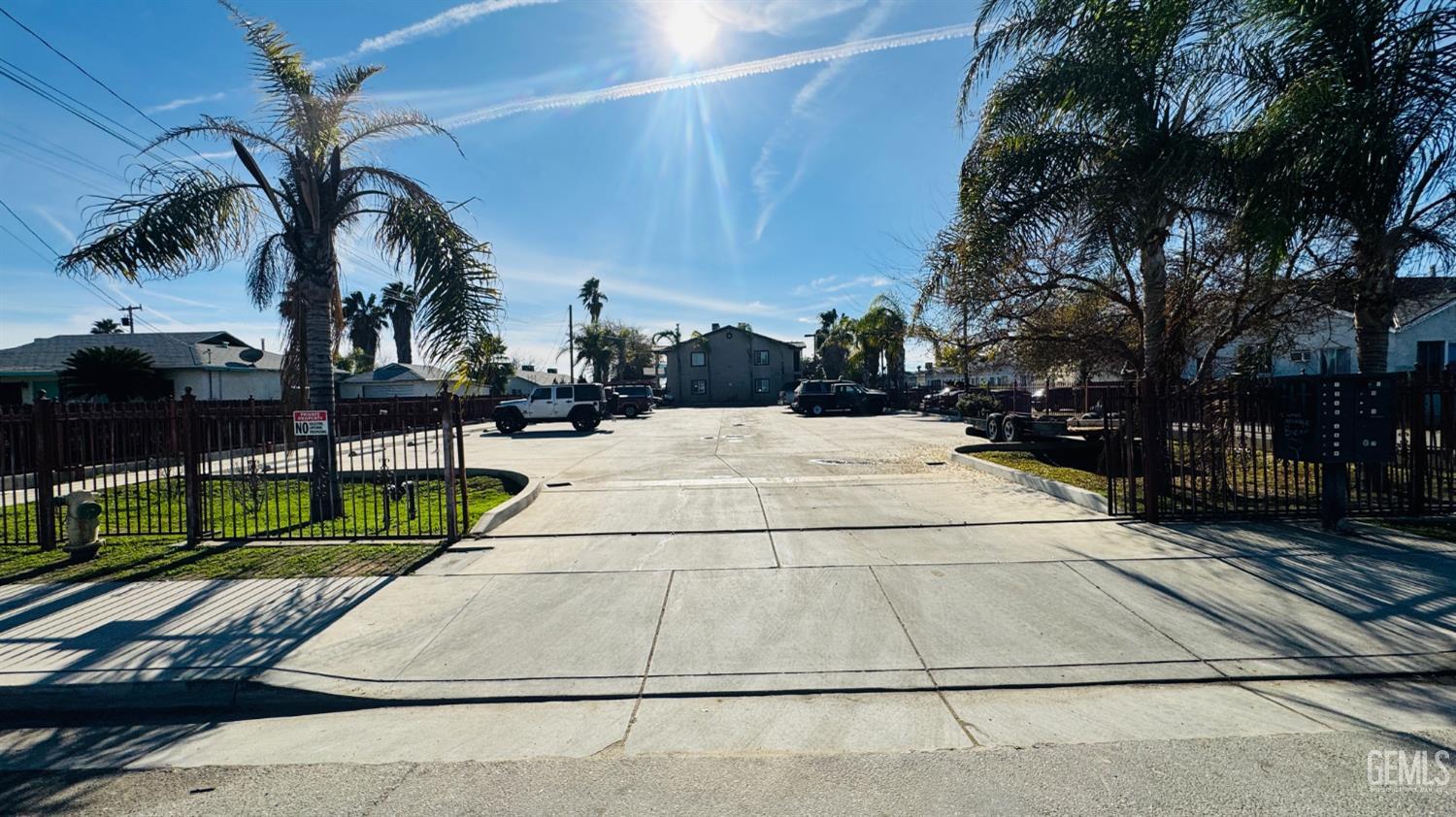 main property photo 14
