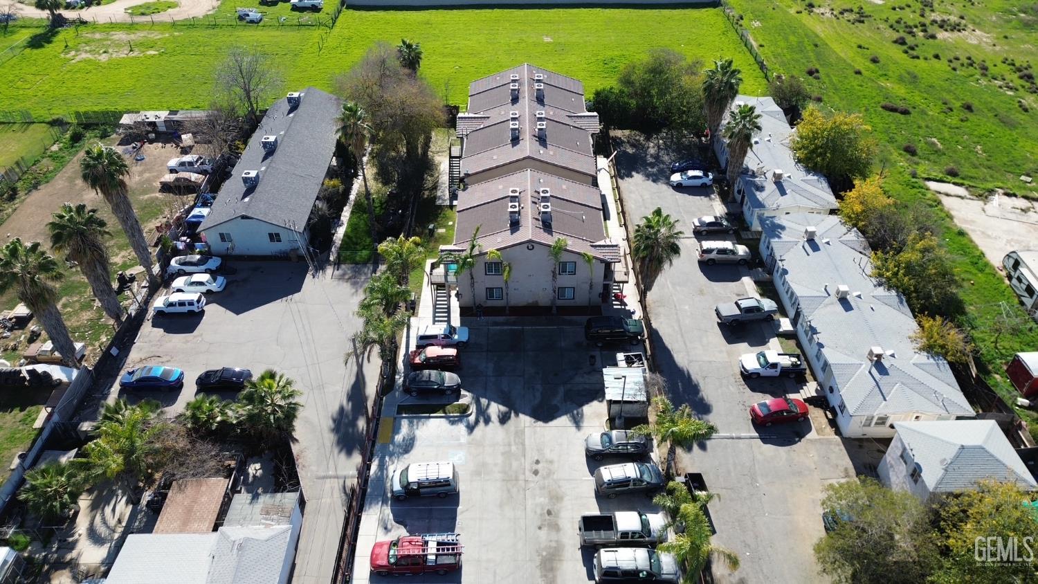 main property photo 16