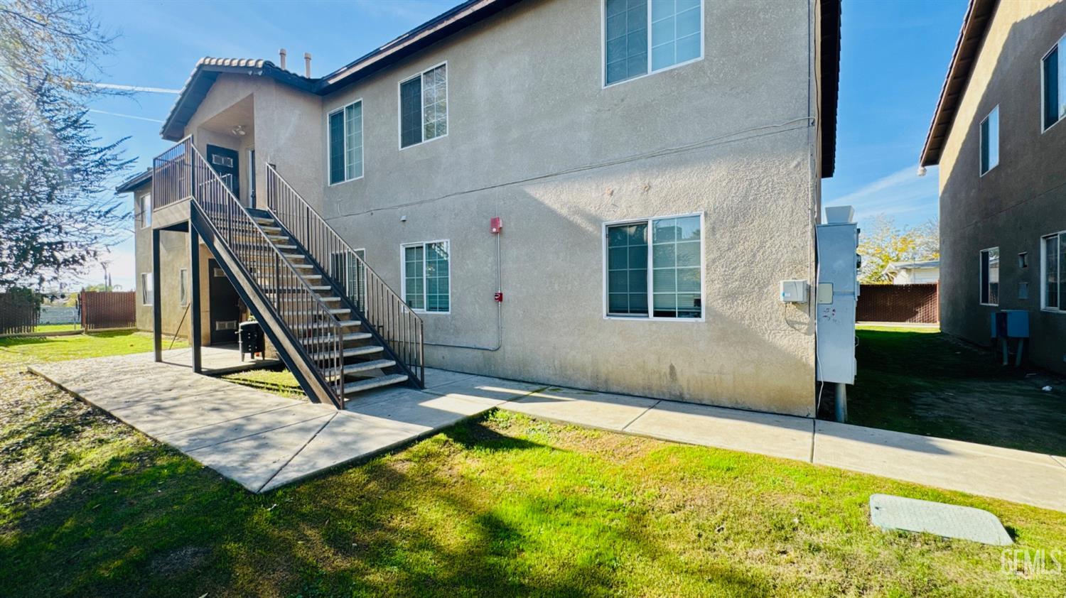 main property photo 4