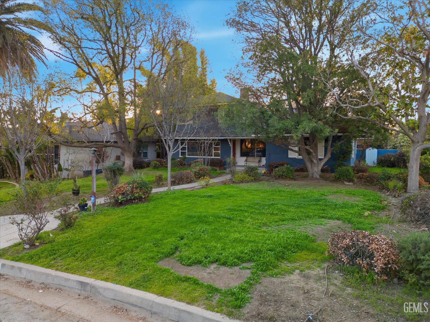main property photo 10