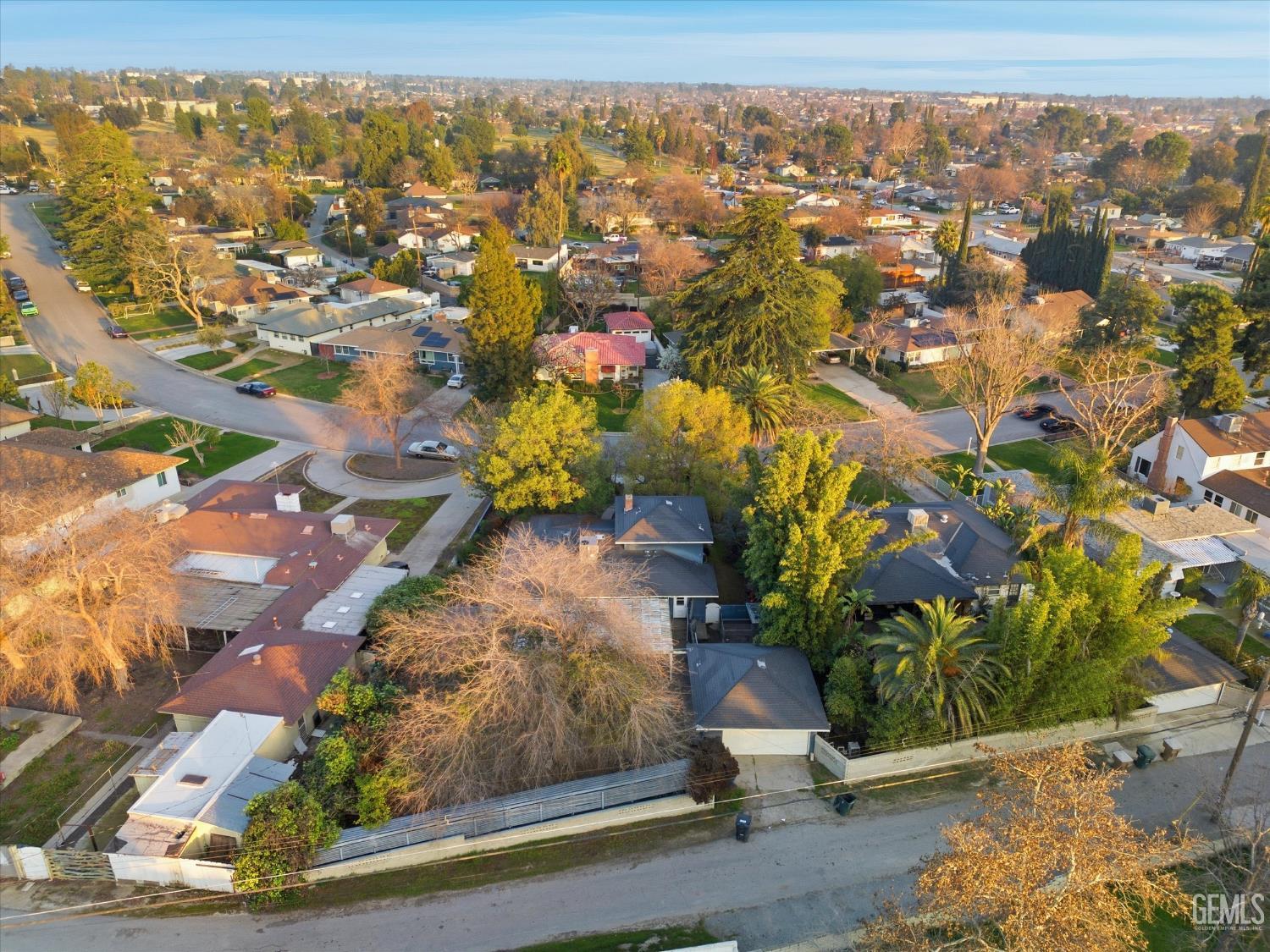 main property photo 15