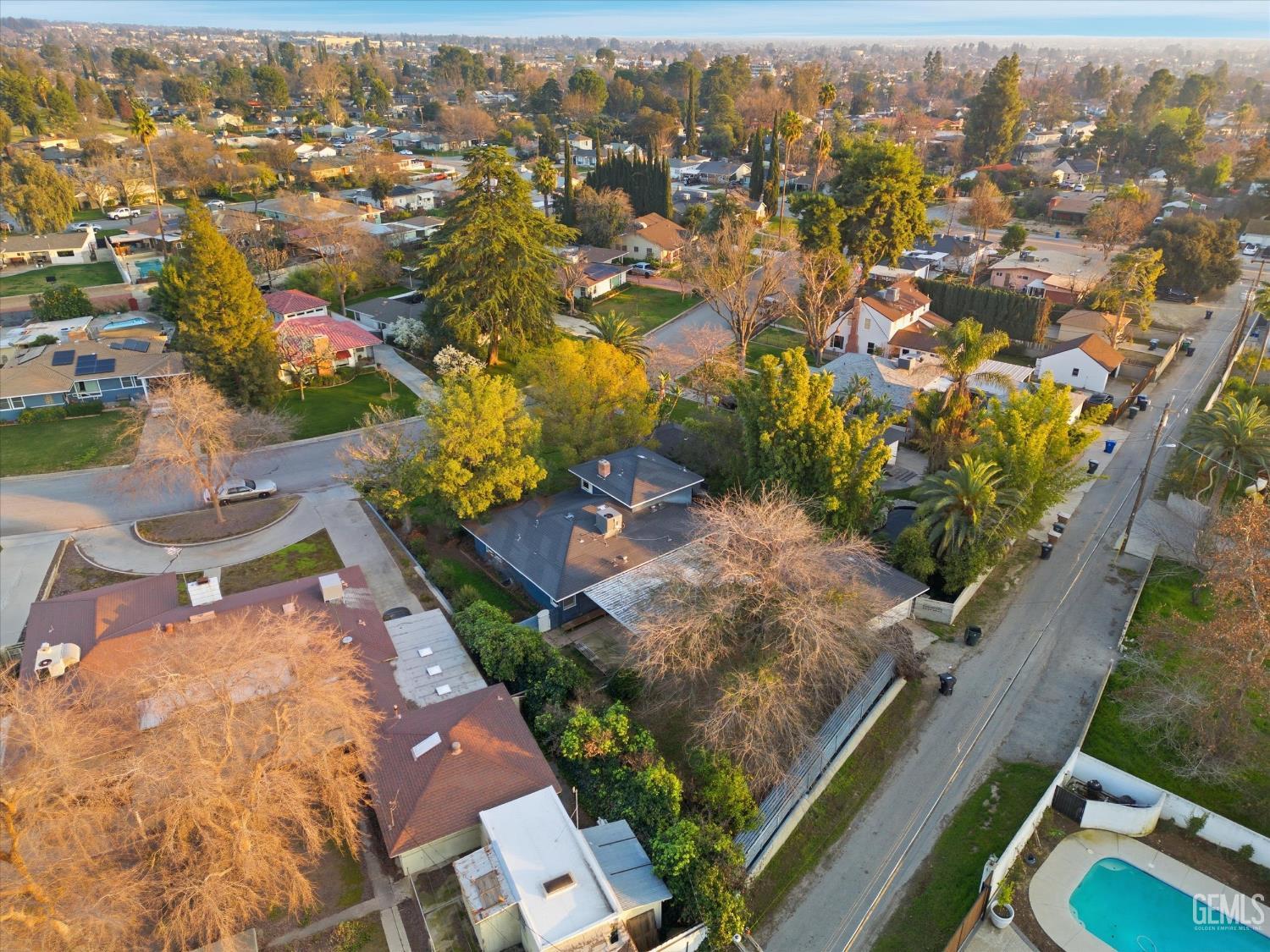 main property photo 16