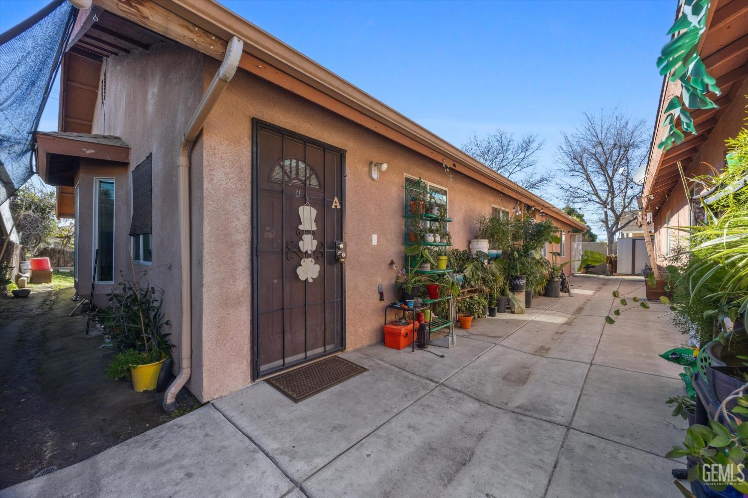 main property photo 10