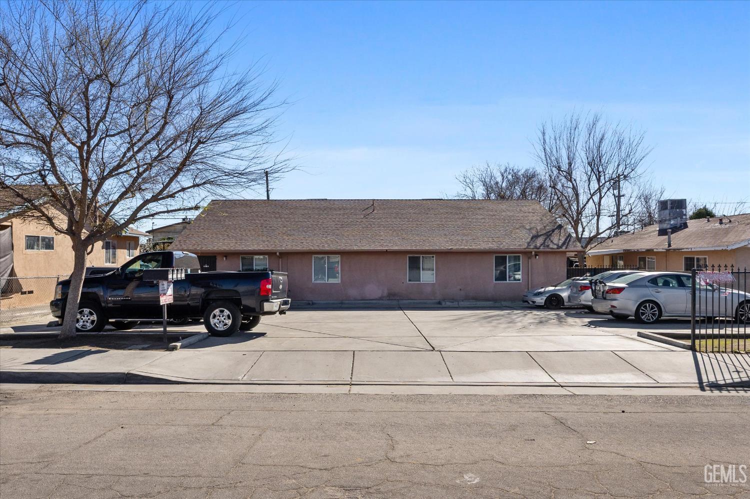 main property photo 8