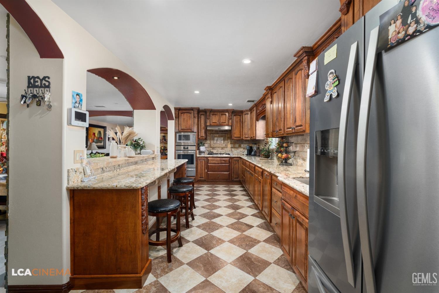 main property photo 4