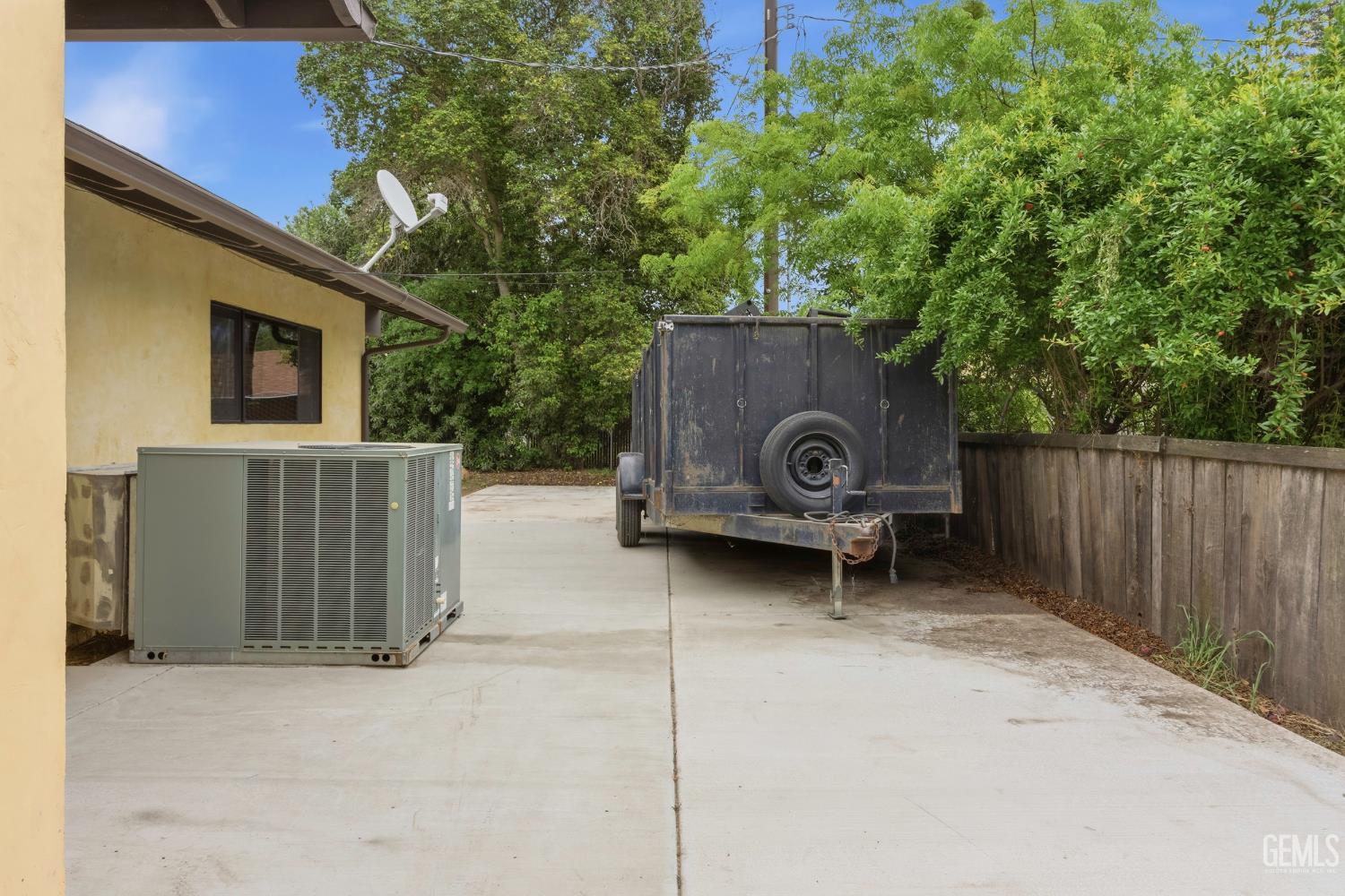 main property photo 59