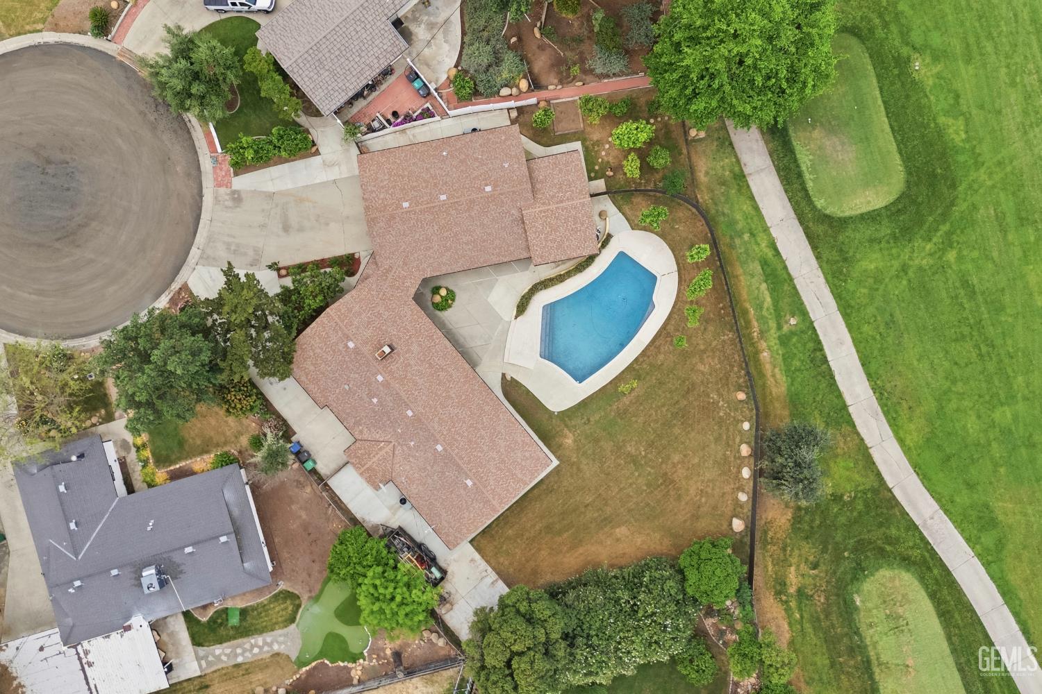 main property photo 60