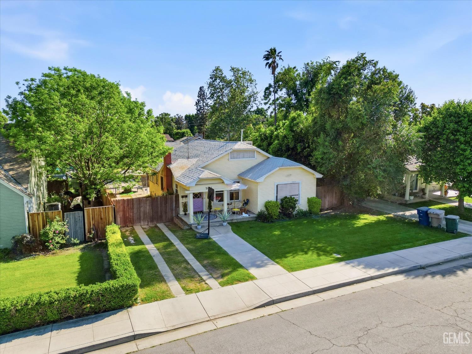 main property photo 5