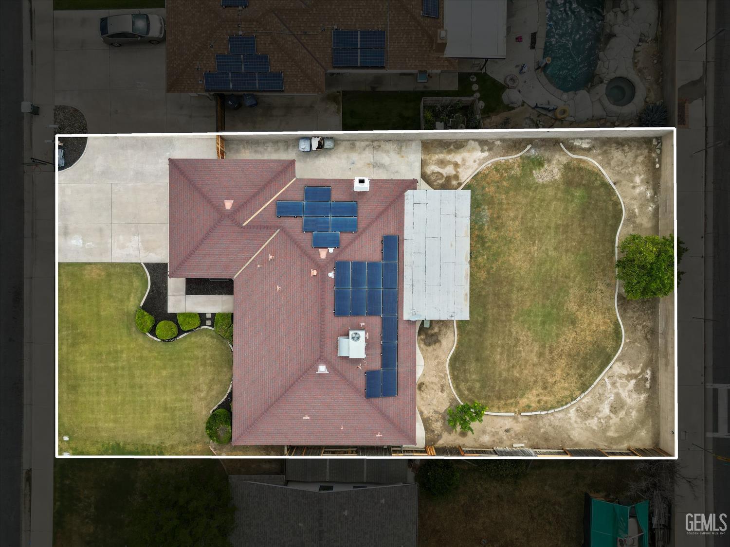main property photo 39