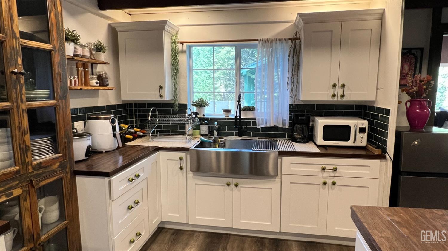 main property photo 60