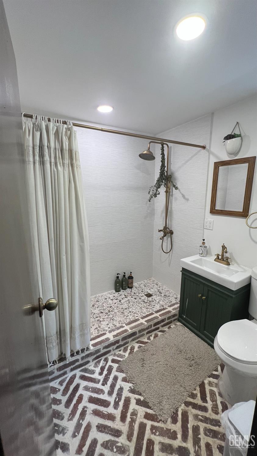 main property photo 65