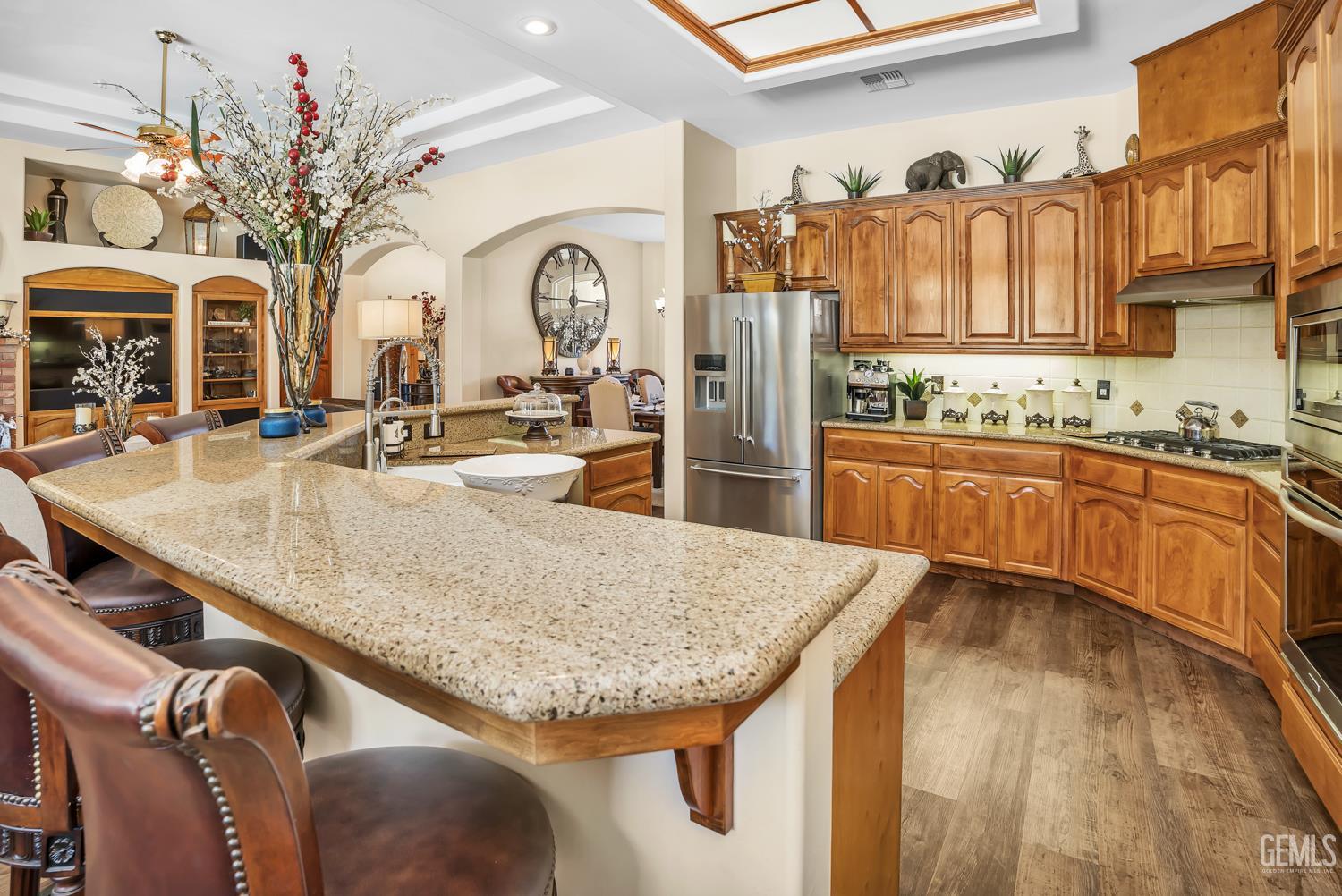 main property photo 14