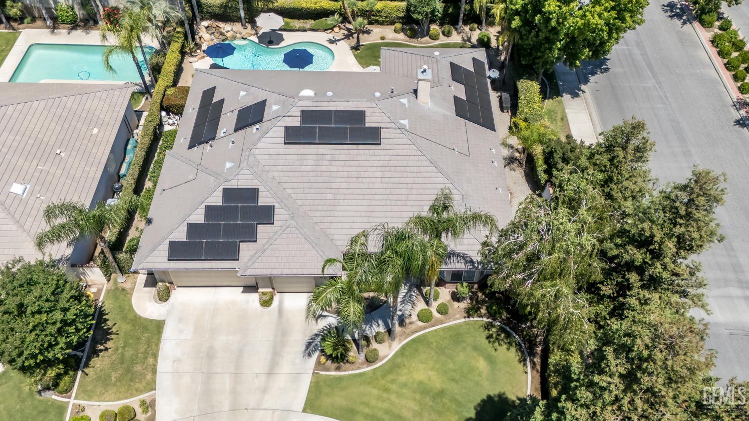 main property photo 44
