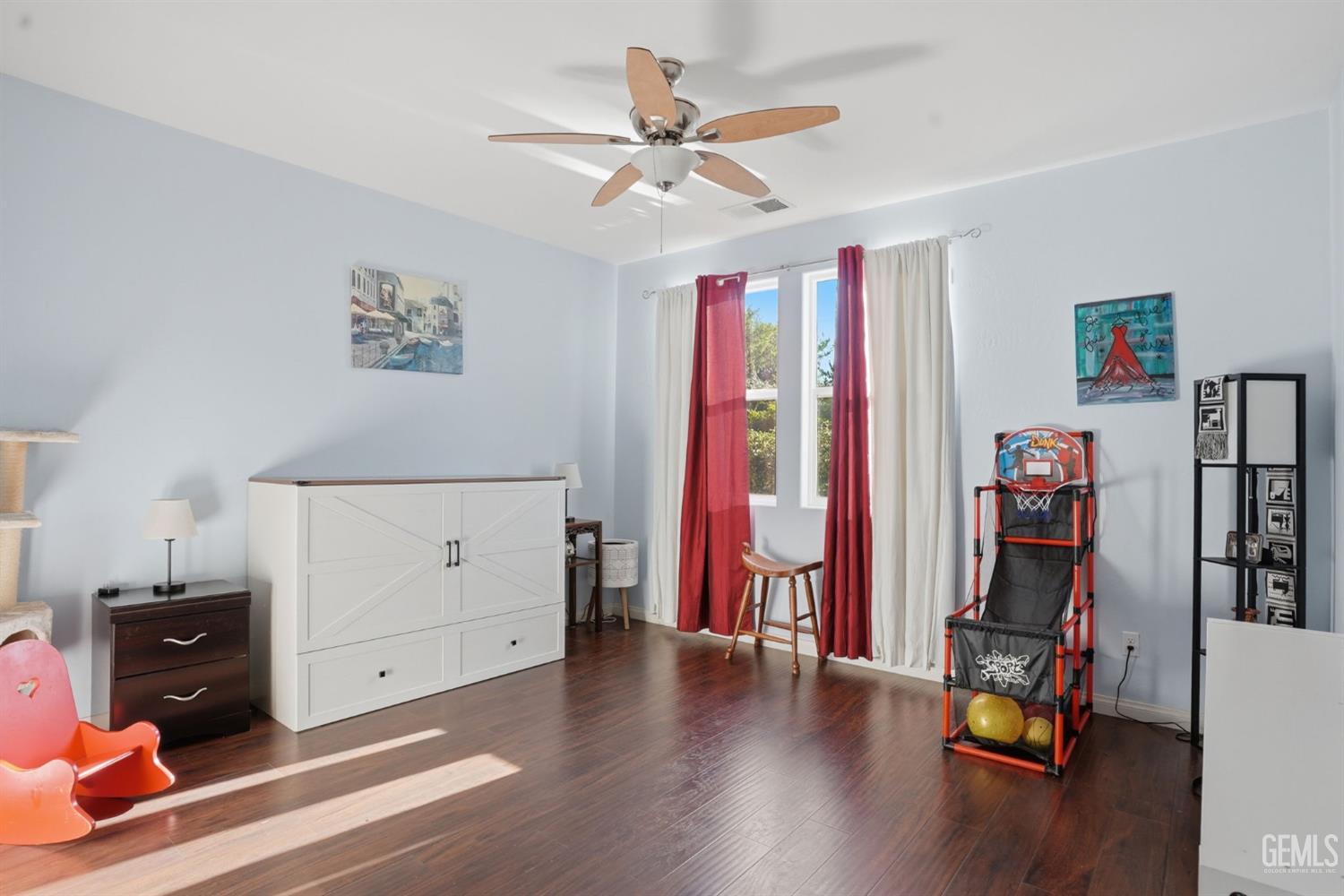 main property photo 16