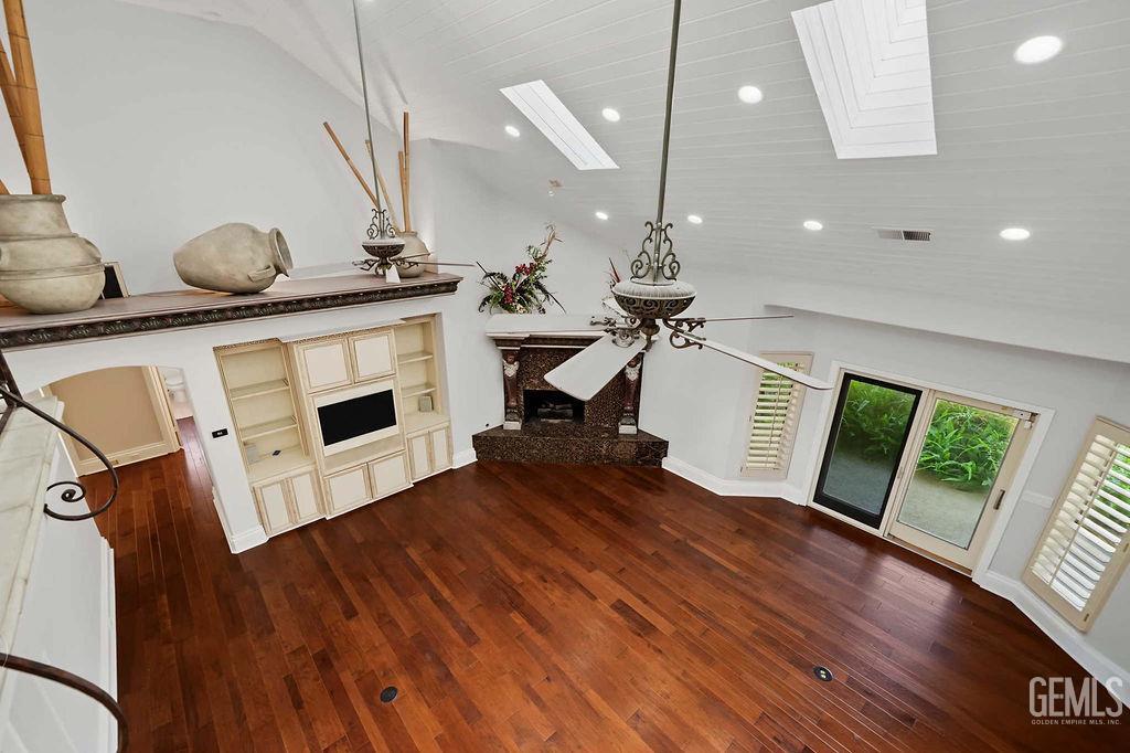 main property photo 59