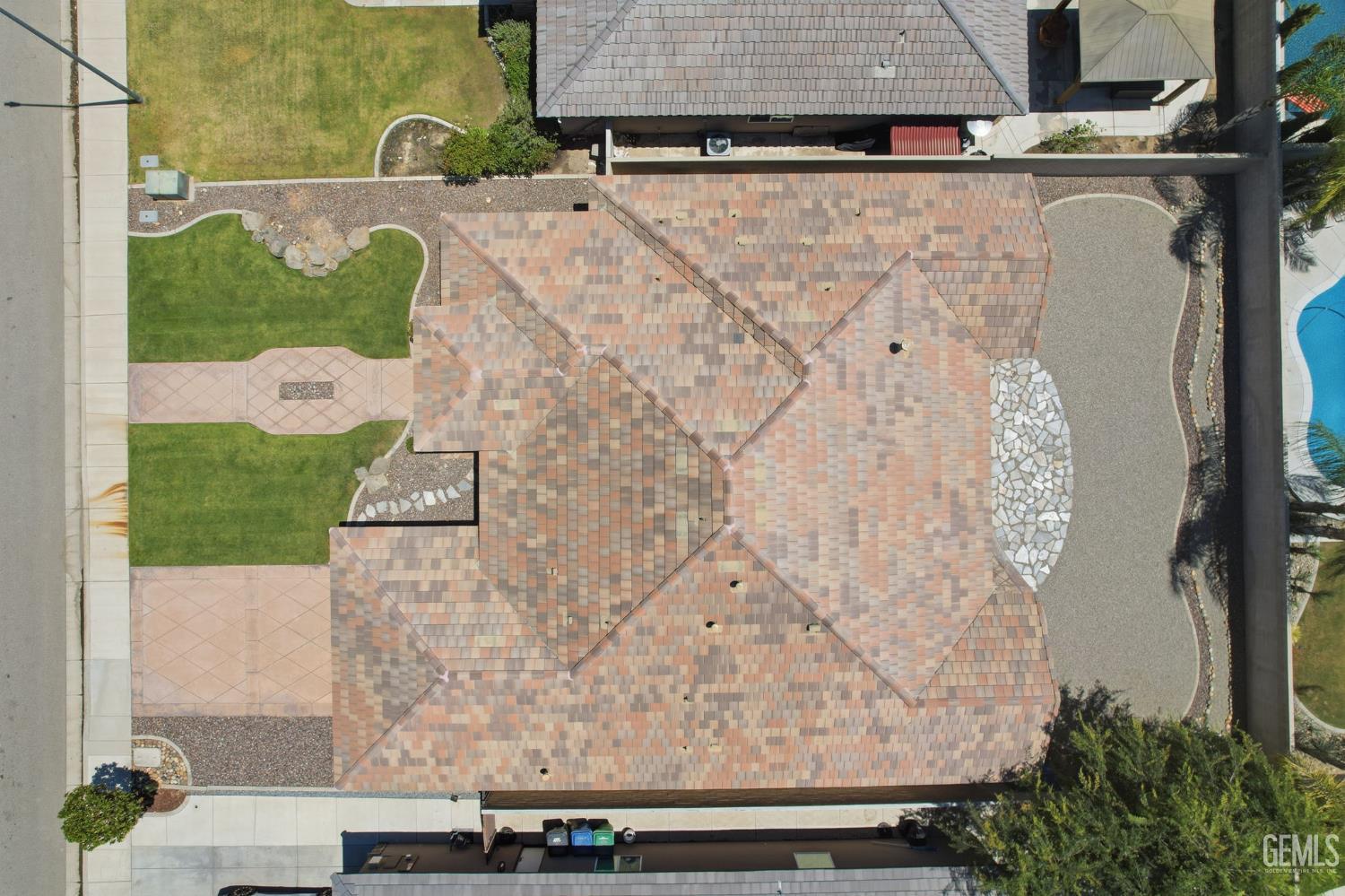 main property photo 44