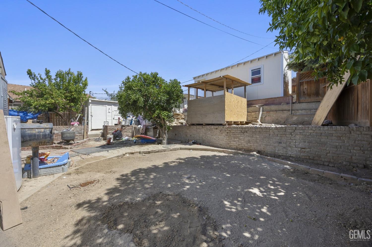 main property photo 22