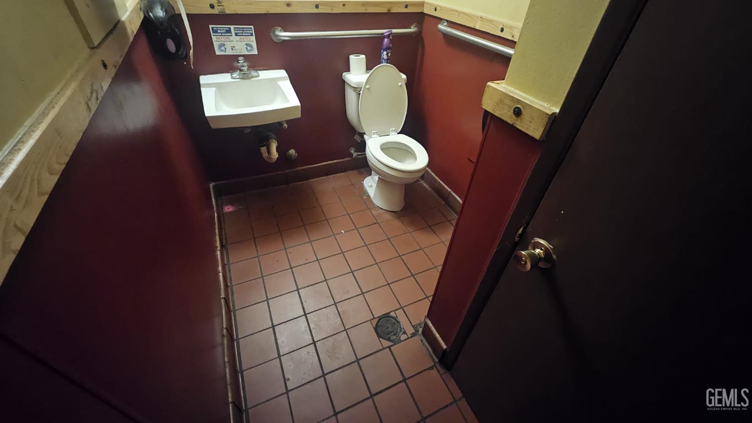 main property photo 22