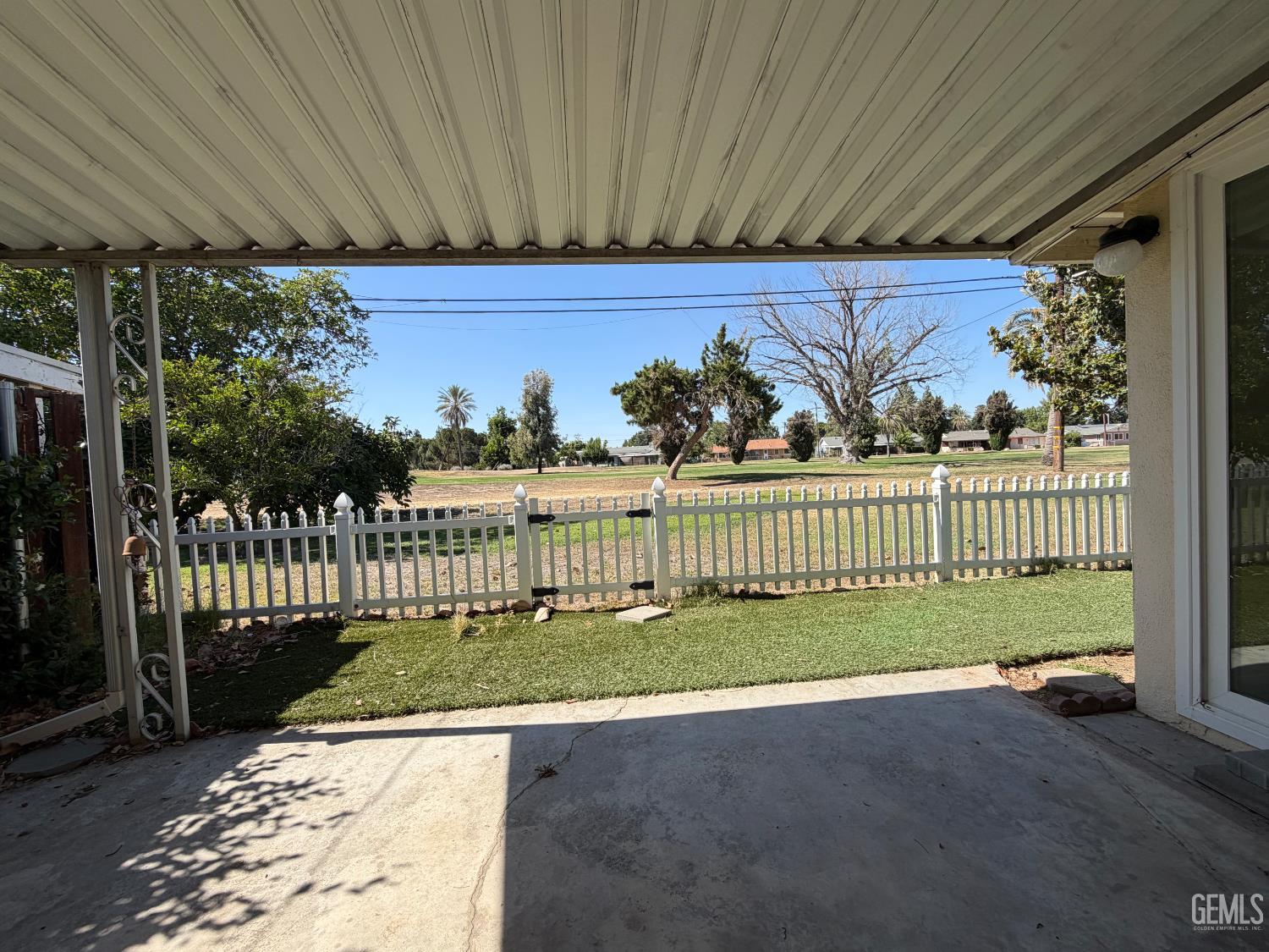 main property photo 12
