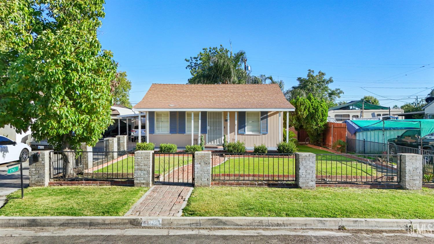 main property photo 18