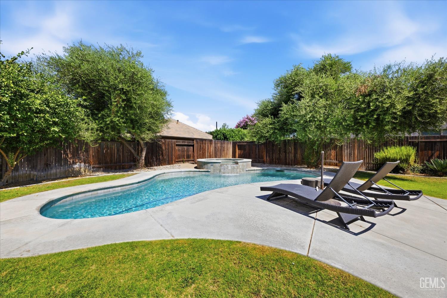 main property photo 59