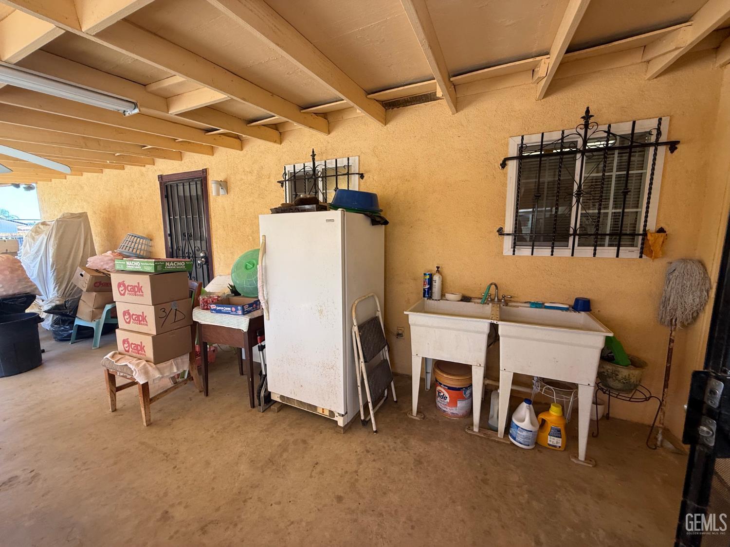 main property photo 38