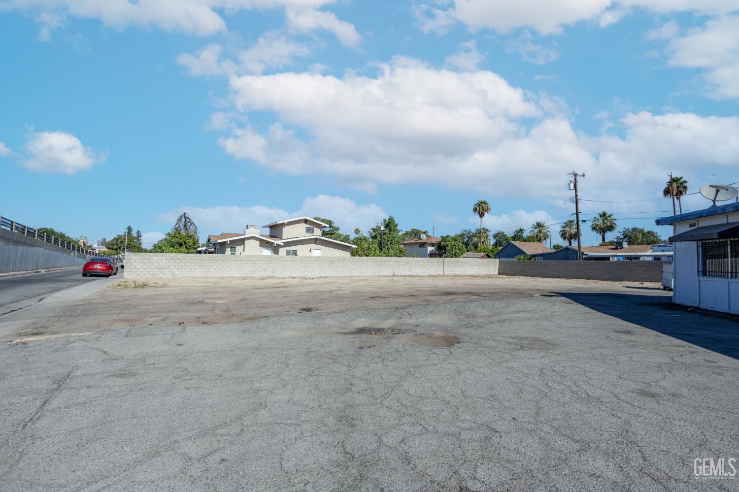 main property photo 11