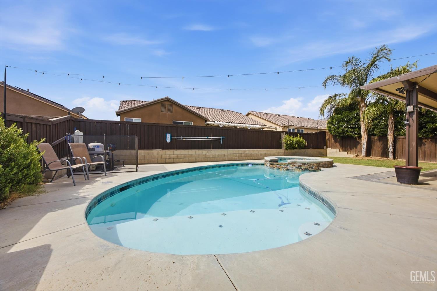main property photo 45