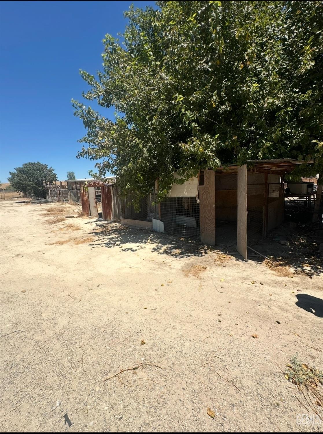 main property photo 31