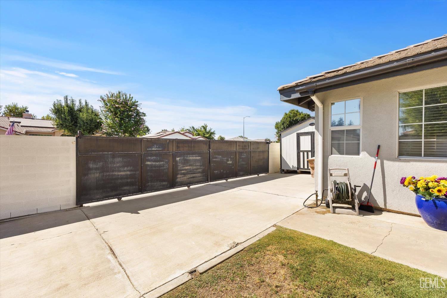 main property photo 43