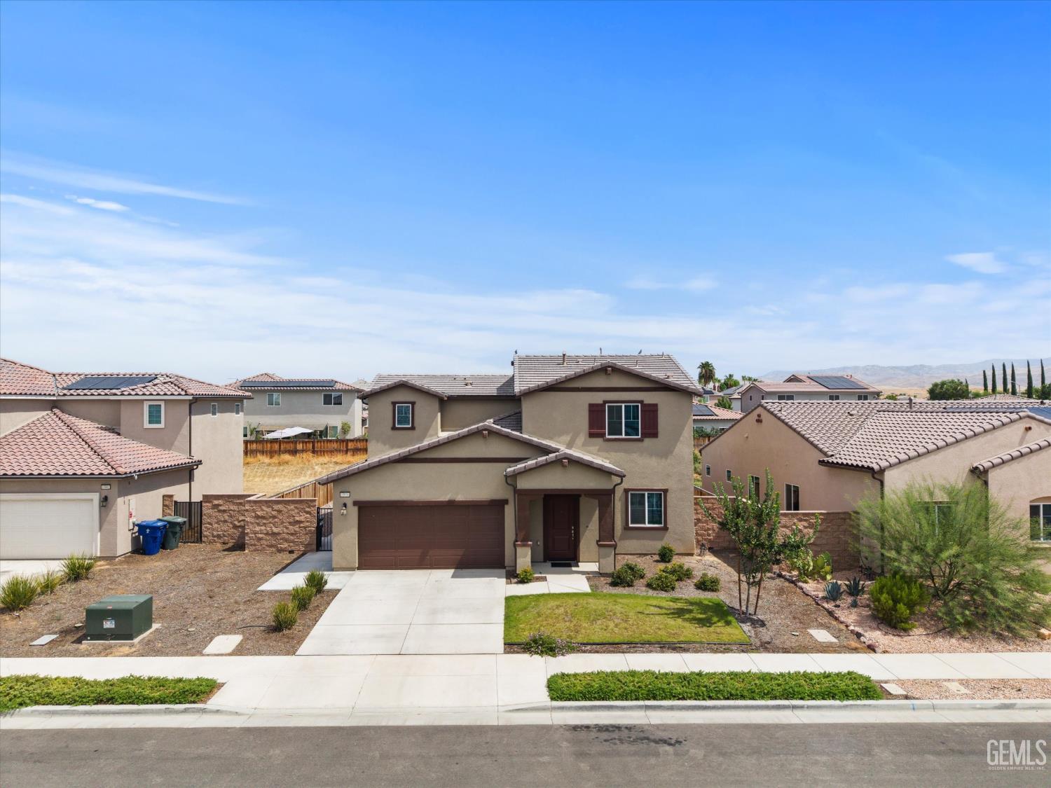 main property photo 4