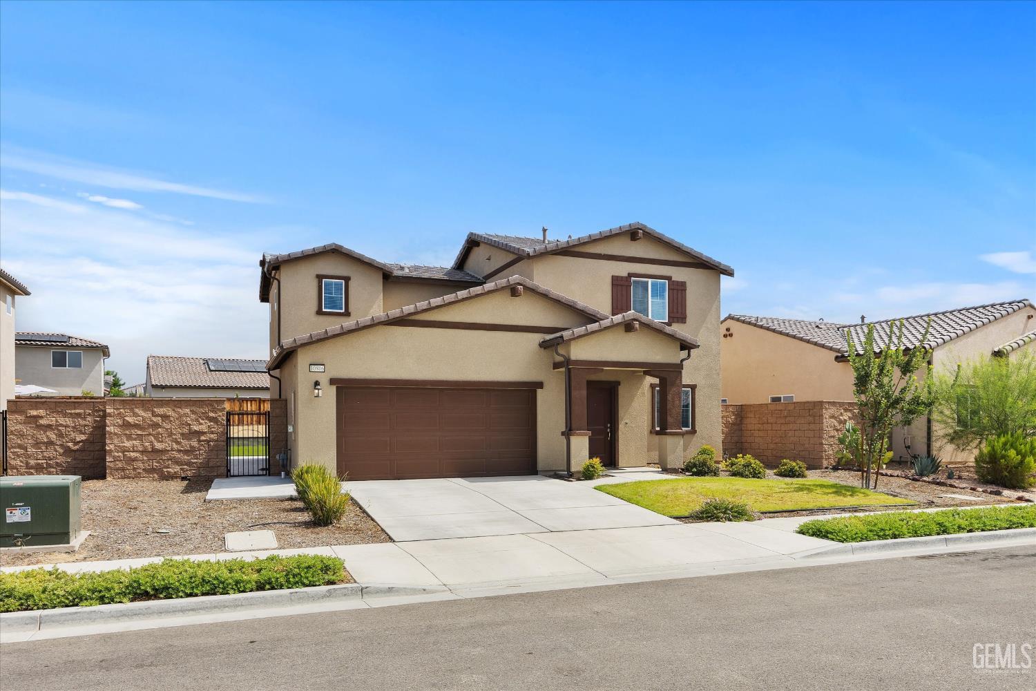 main property photo 6