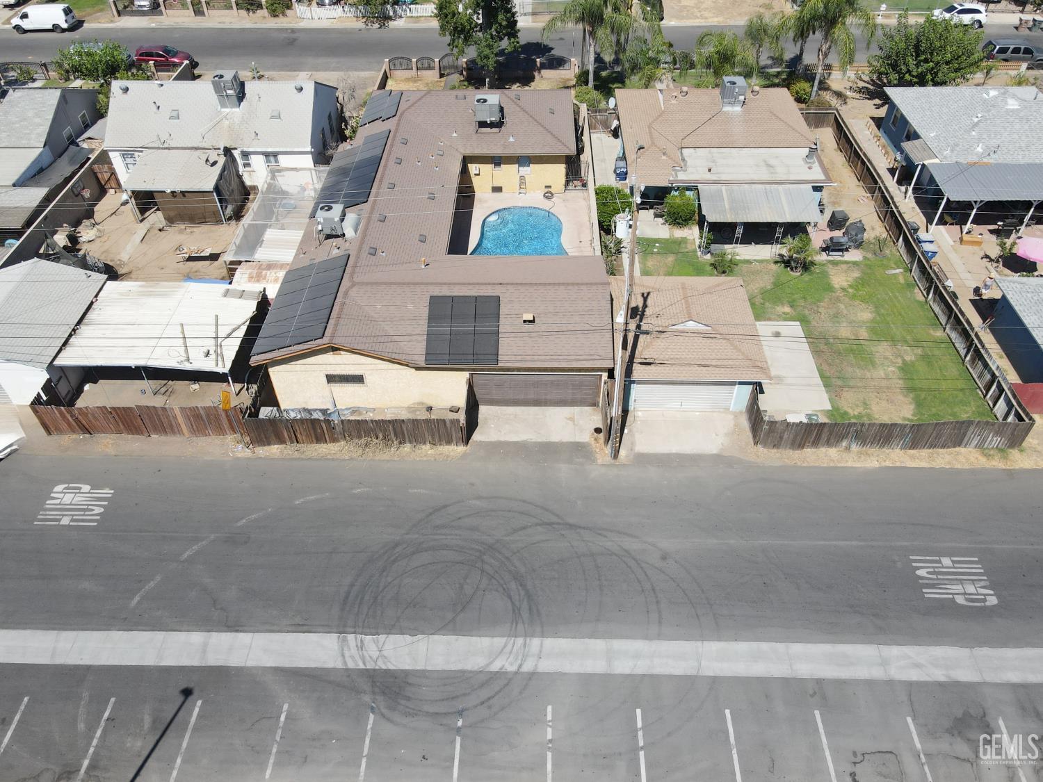 main property photo 33