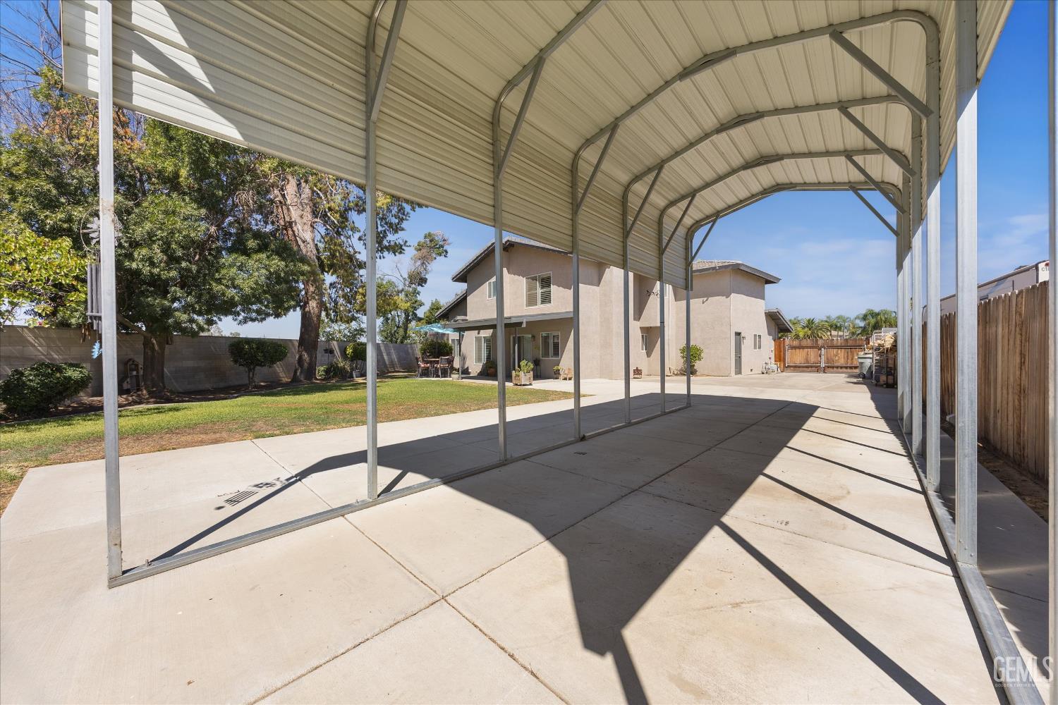 main property photo 41