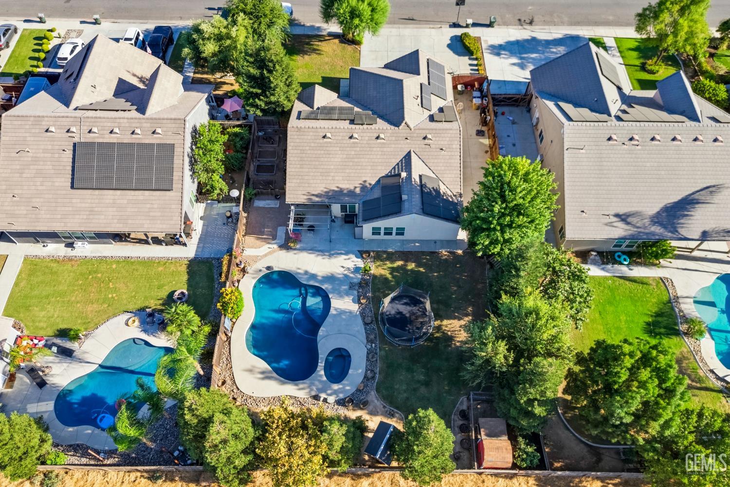 main property photo 51