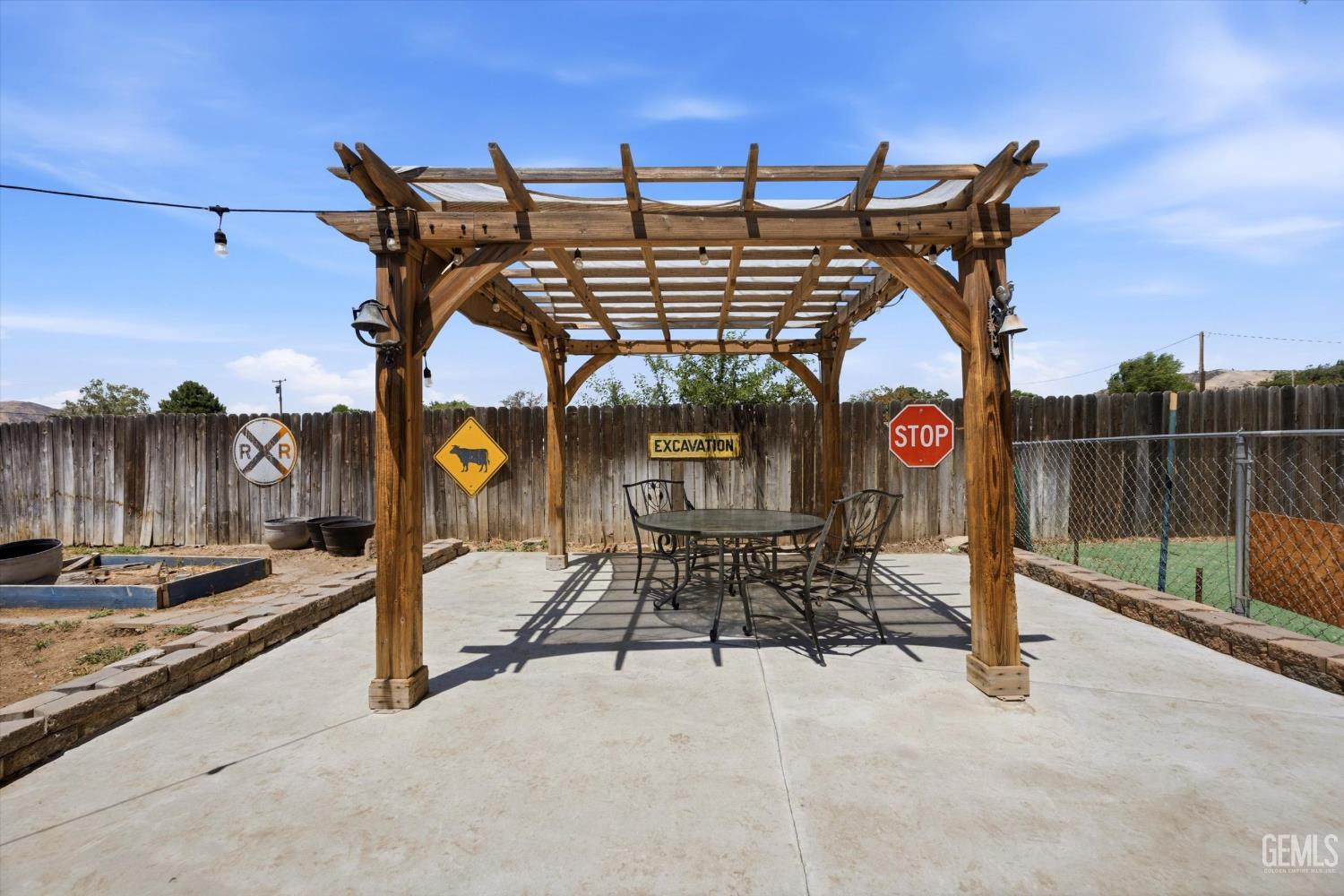 main property photo 54