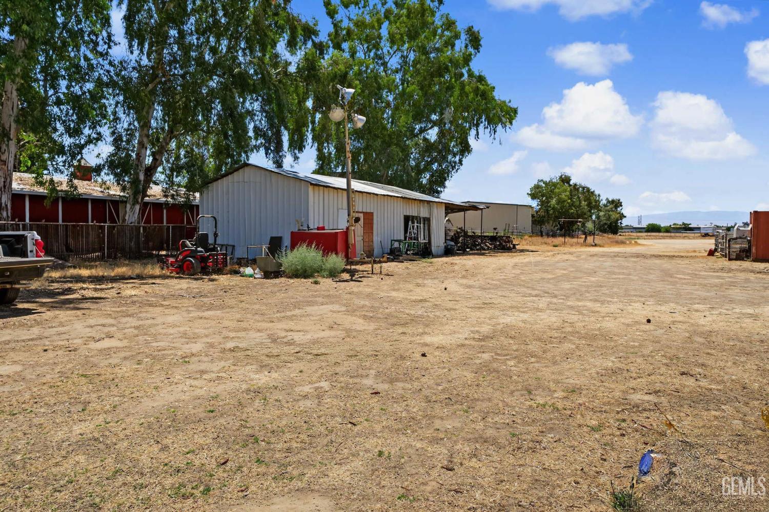 main property photo 27