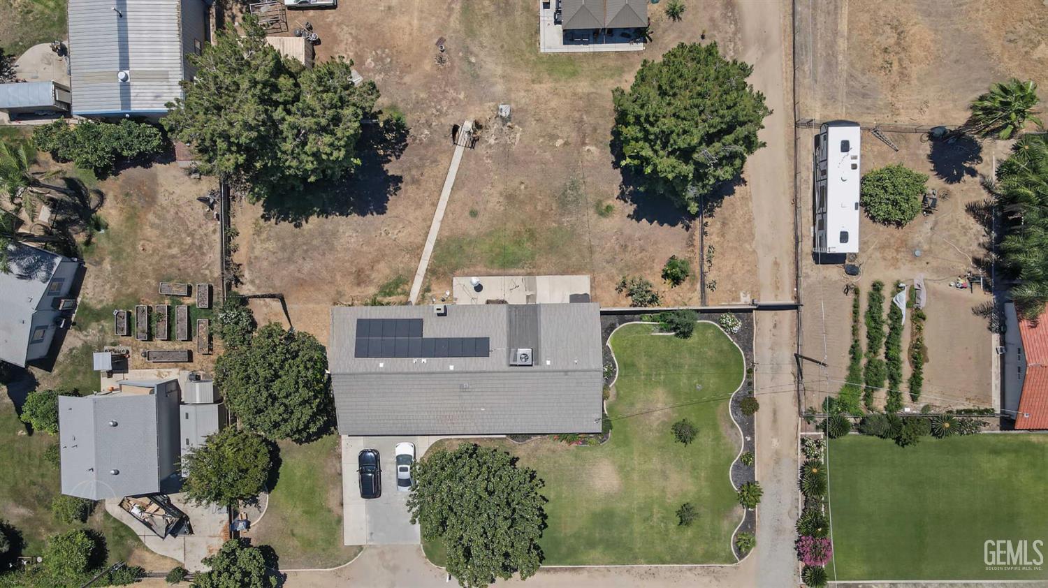 main property photo 40