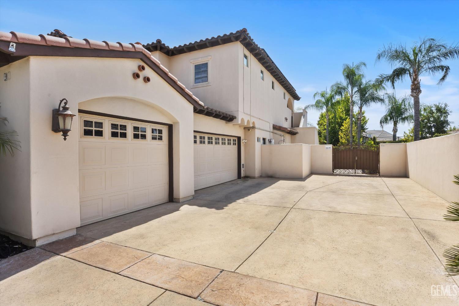 main property photo 59